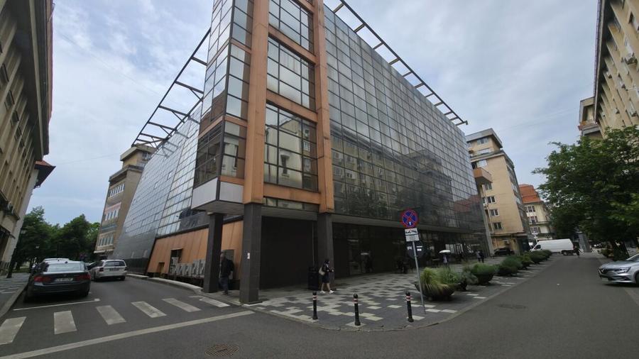 Spatiu comercial/cladire birouri in centrul Timisoarei - 1