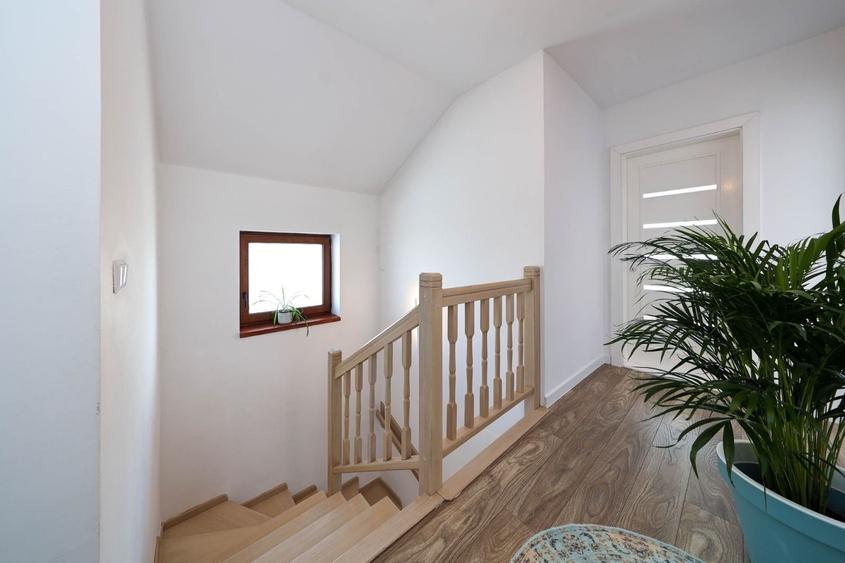 Casă Individuală Modernă de Vânzare | Sânpetru, Brașov - 17