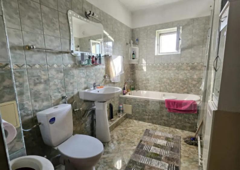 Apartament spatios in vila, 6 camere, 270 mp, zona Grivita - 1