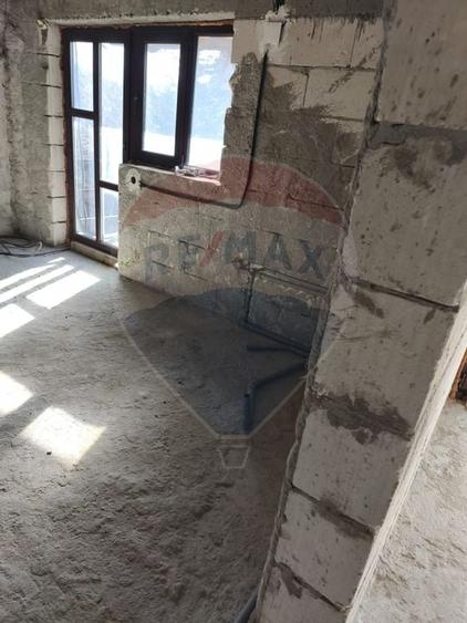 Casă / Vilă cu 5 camere de vânzare în zona Poiana Tapului - 21