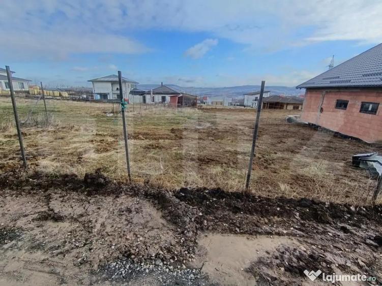 Teren Intravilan 600 mp - 1