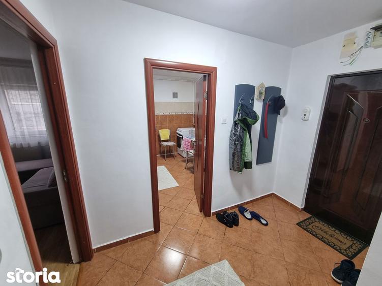 Inel 2 scoala 39-apartament 4 camere la cheie - 1
