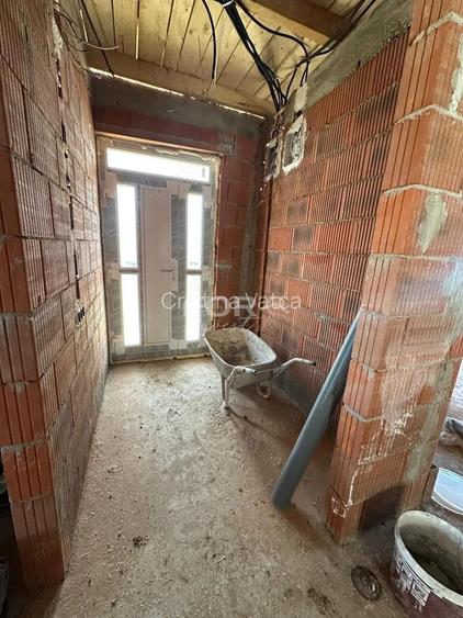 Casa 4 camere cu 500 mp teren de vanzare in Santandrei