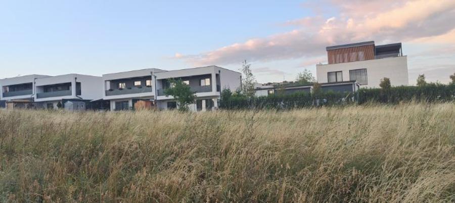 Vând ,închiriez teren  - 3