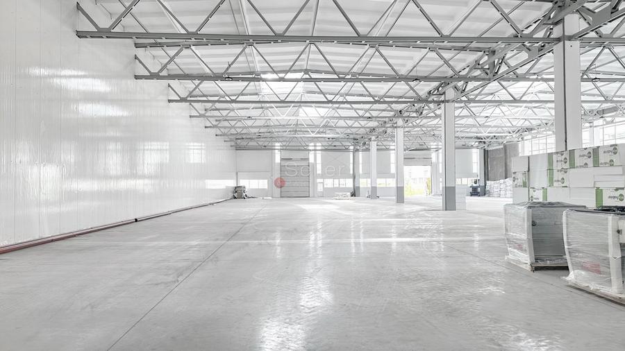 Spațiu industrial, de 1,100 mp, în Astra