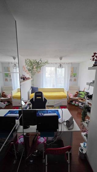 Apartament 3 camere Gorjului Metrou 6/8 An 1982 - 2