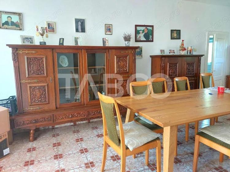 Casa 214 mp utili singur in curte 800 mp teren zona centrala Cisnadie - 15