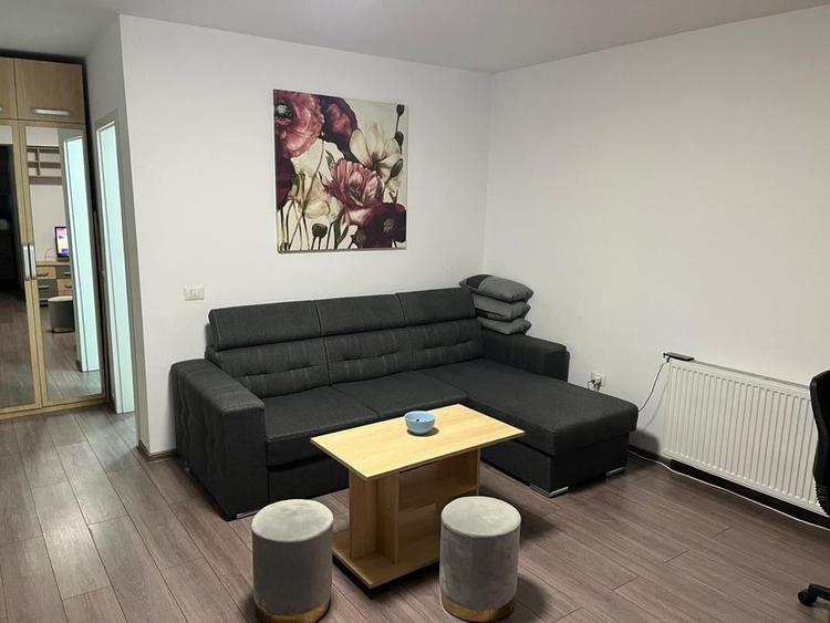 Apartament cu 2 camere semidecomandat, mobilat în Calea Călărașilor