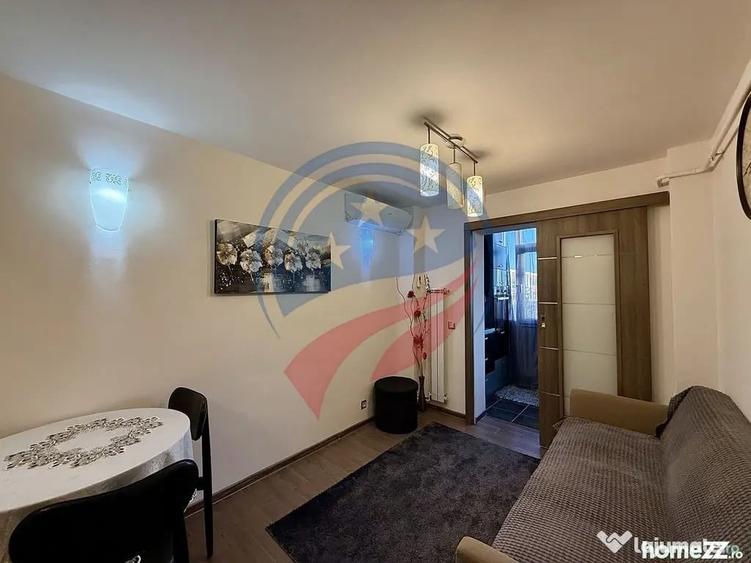 Apartament cu 2 camere decomandat în Rovine