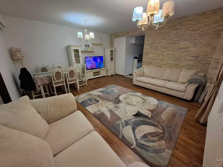 Apartament cu 3 camere semidecomandat în Tomis Plus