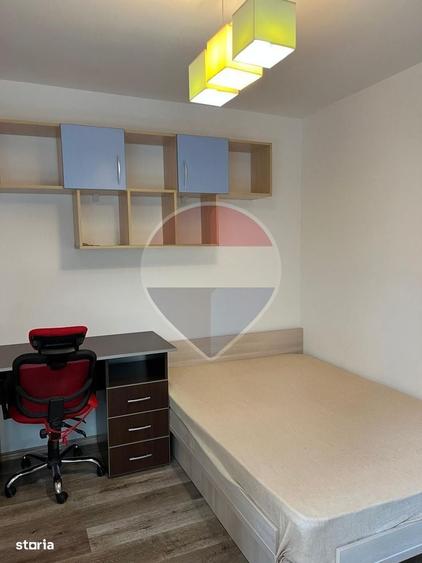 Apartament cu 3 camere semidecomandat în Bună Ziua
