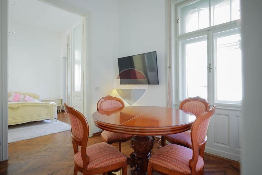 Apartament cu 3 camere semidecomandat, mobilat în Ultracentral