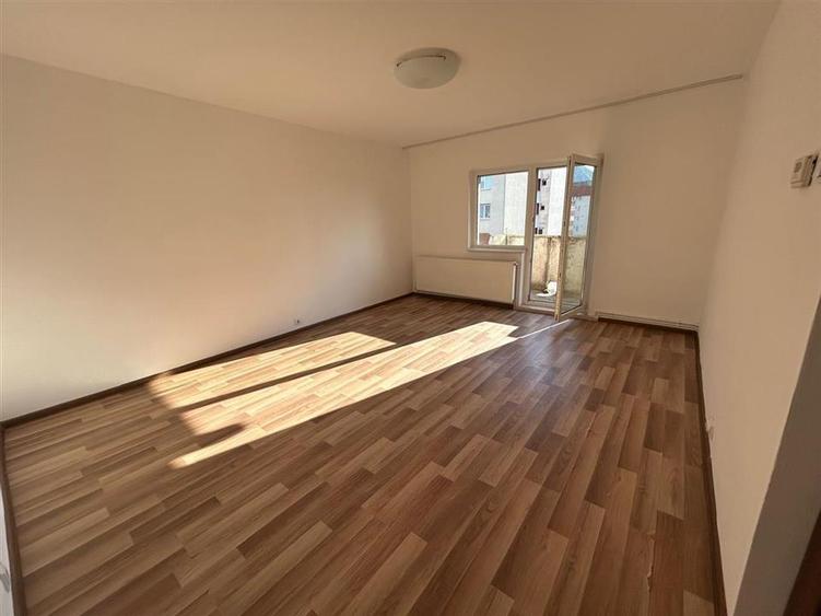 Garsonieră decomandată în Vlahuță