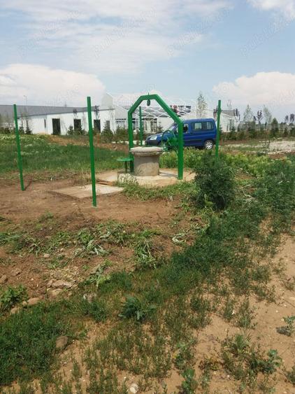 Teren de 3000 mp, în Milcov