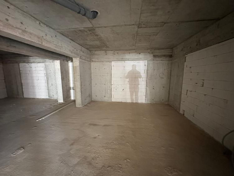 Spațiu comercial, de 240 mp, în Berceni