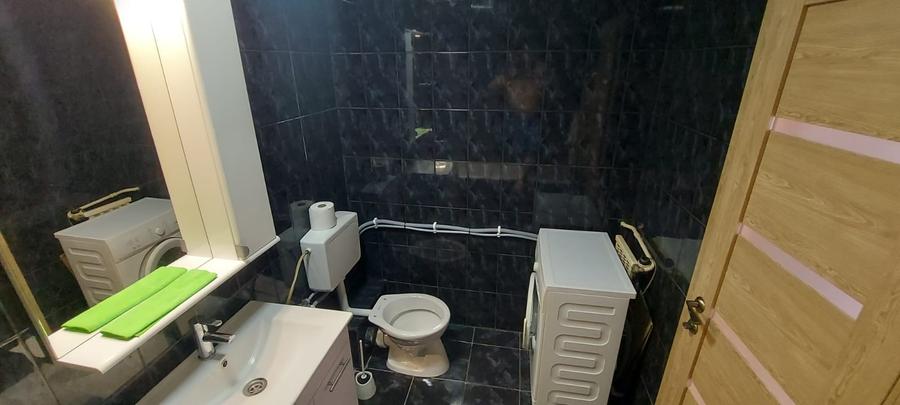 Apartament cu 2 camere decomandat în Basarabia