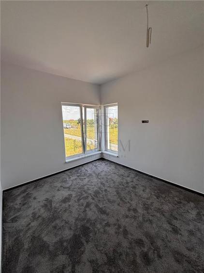 Duplex cu 3 camere cu Canalizare în Moșnița Nouă
