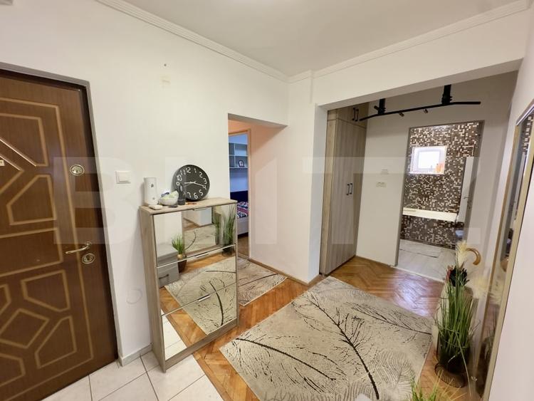 Apartament cu 3 camere decomandat, mobilat în Cetate