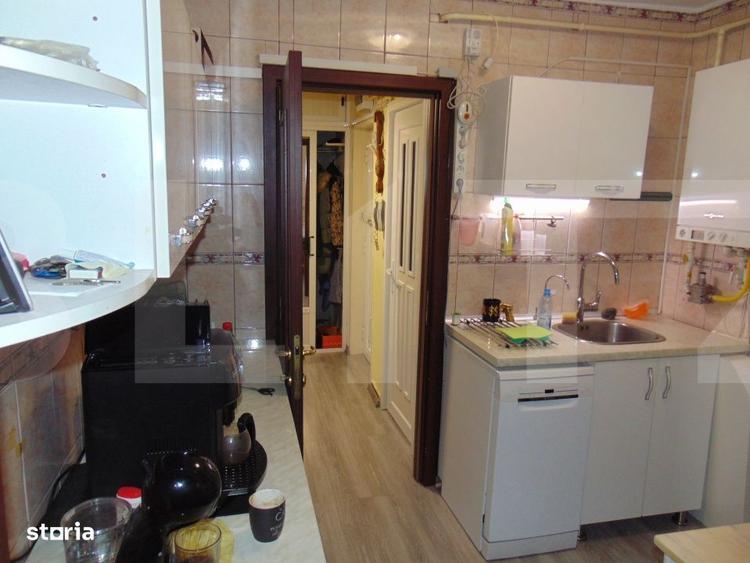Apartament cu 4 camere decomandat, mobilat în Central