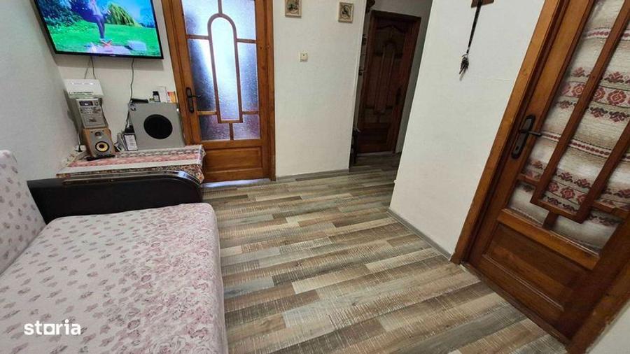 Garsoniera confort 1 in Onesti, zona centrala, etaj 2. - 1