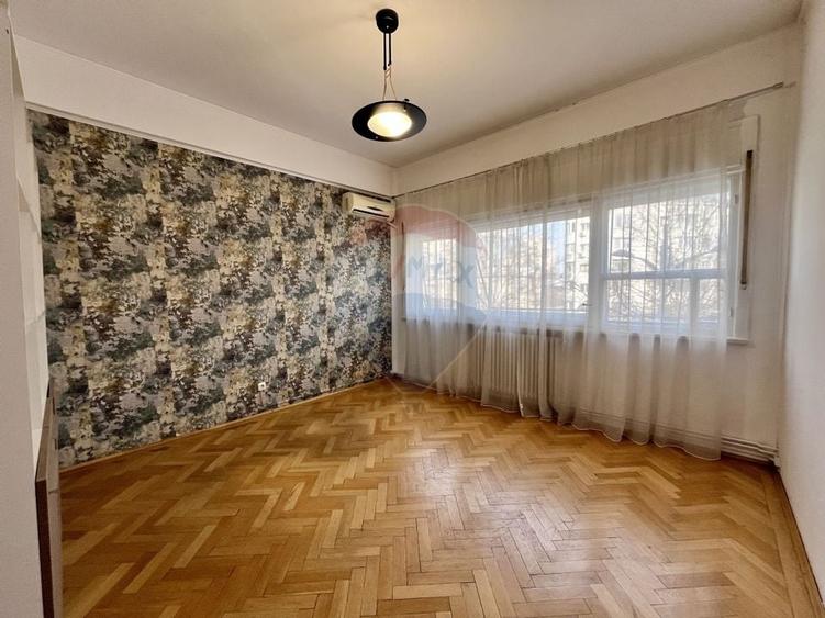 Apartament cu 4 camere nemobilat in P-ta Victoriei langa Orange - 23