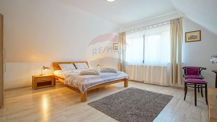 Casă cu 2 apartamente în Brasov, investiție sigură sau căminul ideal - 7