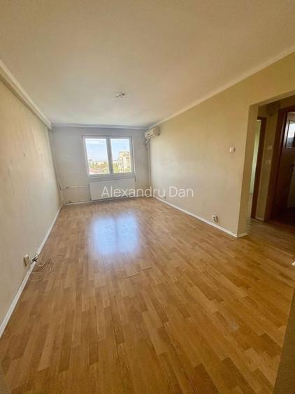 Apartament cu 3 camere semidecomandat în Crângași Apartament cu 3 camere semidecomandat în Crângași