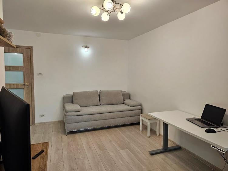 Vând garsonieră bulevardul Basarabia - 2