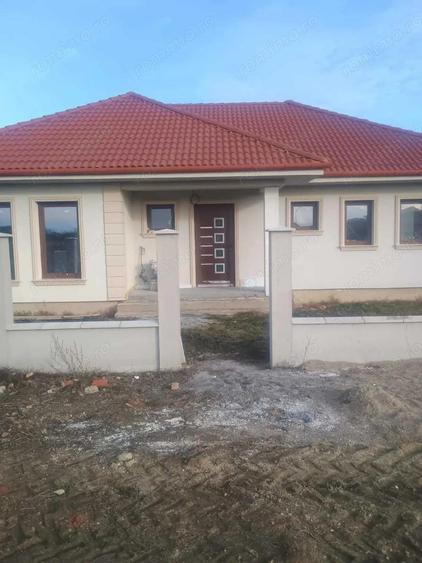 BRASADAS vinde casa semifinisata in zona Ispirescu. - 1