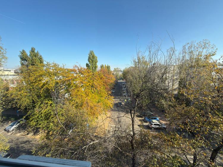 Apartament 4 camere, cetrala termica, boxa 12 mp in acte, str. Gura Ialomitei 5 - 13