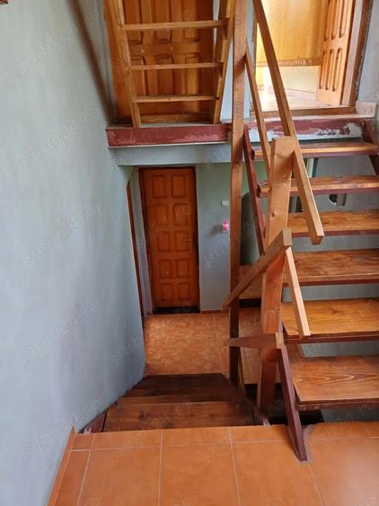 Stefanesti Jud Valcea Casa de Vanzare Curte 3000mp - 4