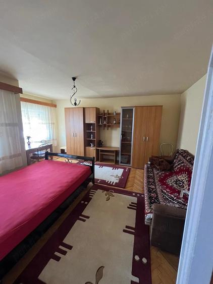 Garsonieră decomandată în Central
