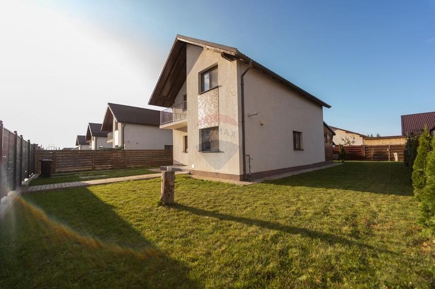 Comision 0%! | Proprietate cu terasa, semineu | 400 mp teren, Izvor! - 39