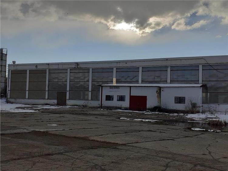 Spatiu Industrial - 2700 mp - Productie - Depozitare - Distributie - 32