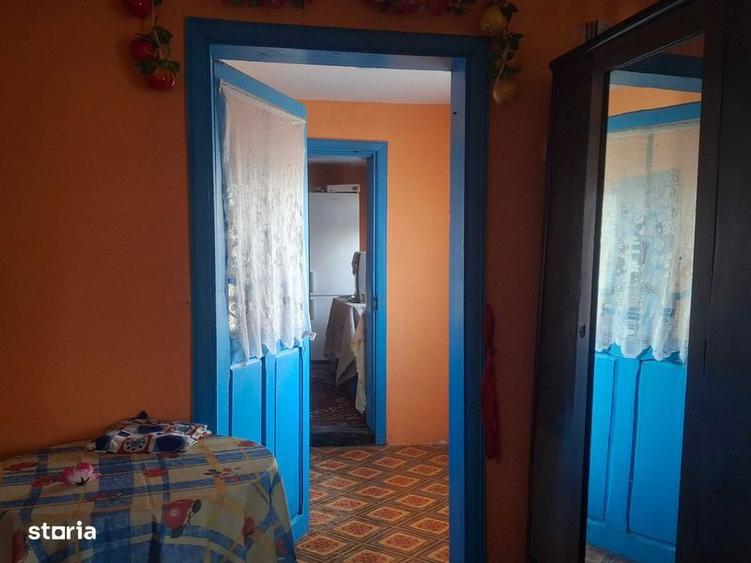 Casa de vanzare,locuibila,beci,electricitate,gradina! - 6
