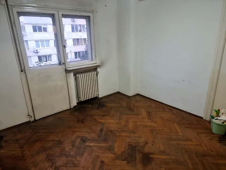 Apartament 4 camere, 91mp, Gara de Nord, 1 minut de metrou,ideal pentru renovare - 8