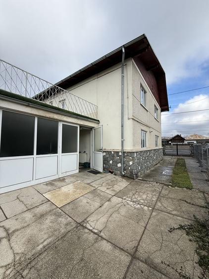 Casă/vilă P+1 cu terasă 210 mp + anexă 80 mp și teren 470 mp - 28