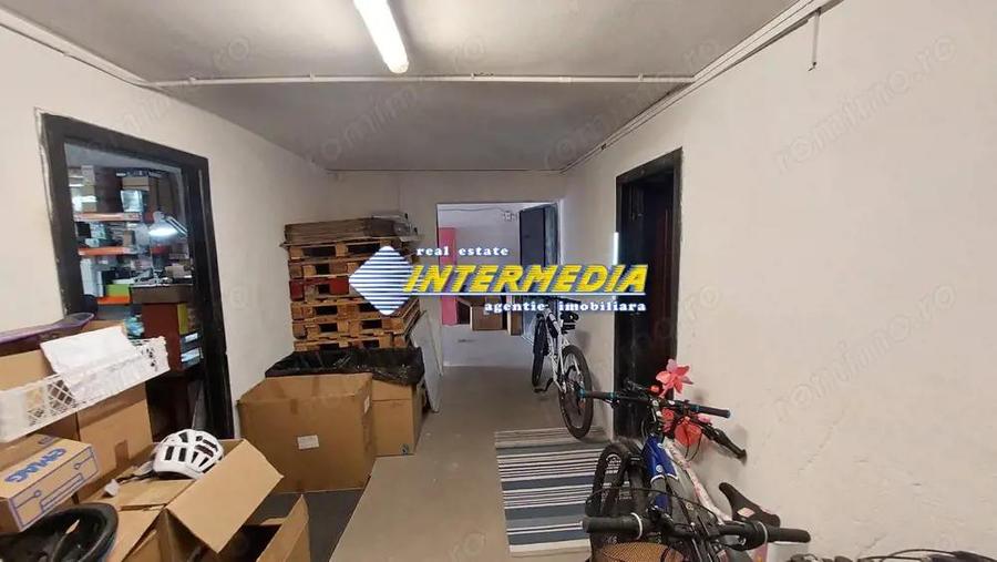 Spatiu comercial - briouri/depozit de inchiriat zona Ampoi 3 - 2