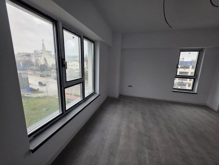 Spatiu birou 2 camere NUEVA Nicolina - 11