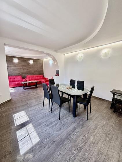 Casa individuala - zona Calea Dumbravii - 2 intrari separate - 8