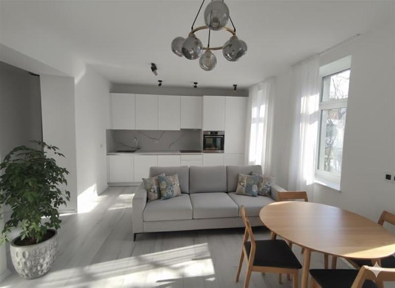 Vanzare garsoniera renovata 2025, in Vila, Mantuleasa - 1