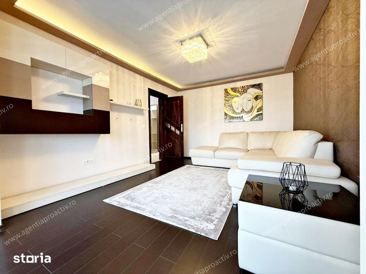 Apartament cu 3 camere decomandat, la etajul 3, in cartierul Micro 20. - 1