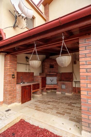 P.F. Vând vila multifuncțională, Jucu de Mijloc - 10