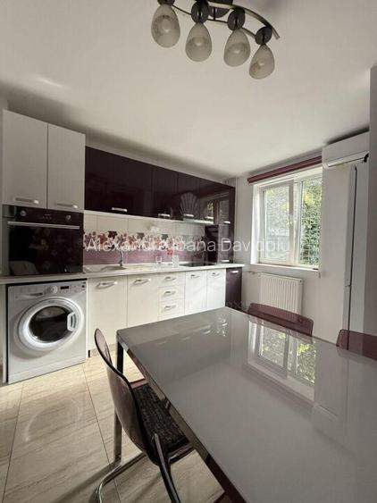 3 CAMERE // SUD // PARTER