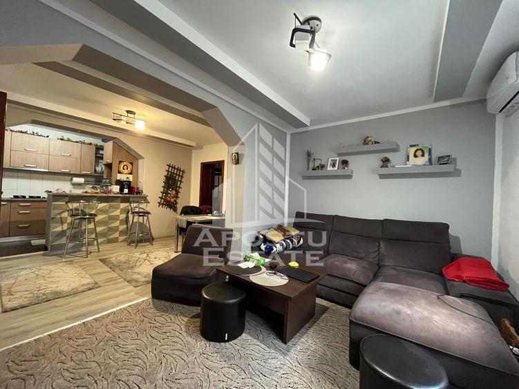 Casa individuala,3 camere, 2 bai, acces auto, garaj,teren 3182 mp - 1