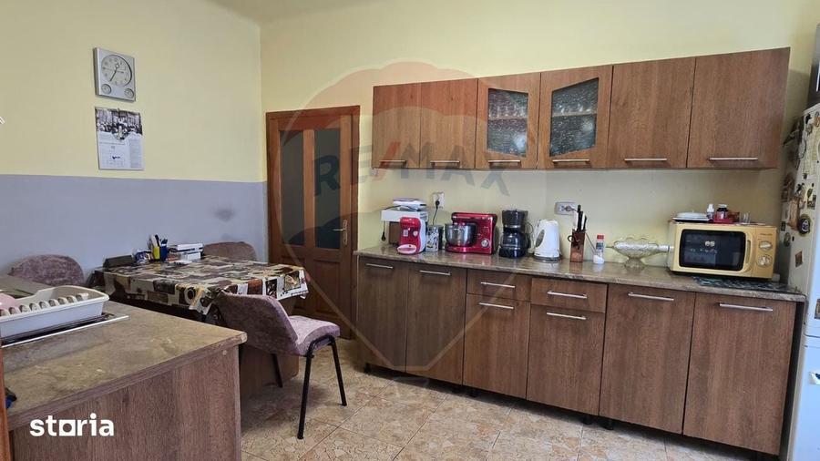 Casa / Vila cu 3 camere de vanzare in zona Central - 11