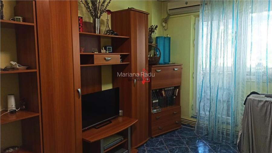 3 camere, et.1, 70mp, 2 bai, bl.1983, amenajat, Basarabia-Diham