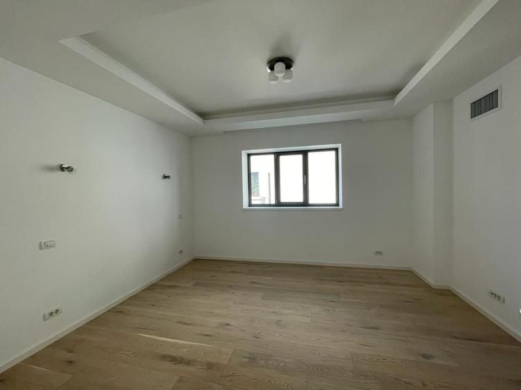 Proprietate versatilă în zonă exclusivistă – ideală pentru locuit sau investiție - 13