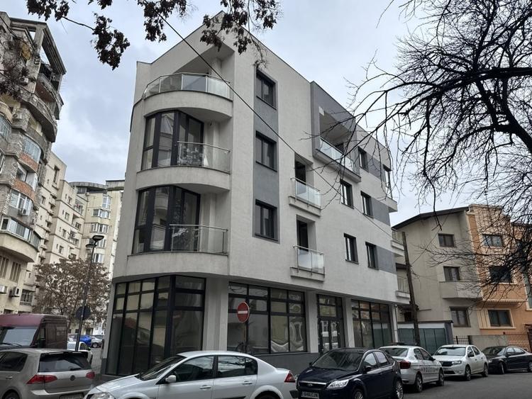 Bloc Piata Unirii - Pretabil rezidential, Airbnb, Hotel, Clinica medicala! NOU - 1