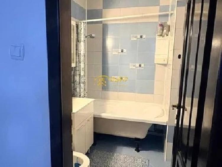 Apartament cu 4 camere, zona Tatarasi-Flora - 2